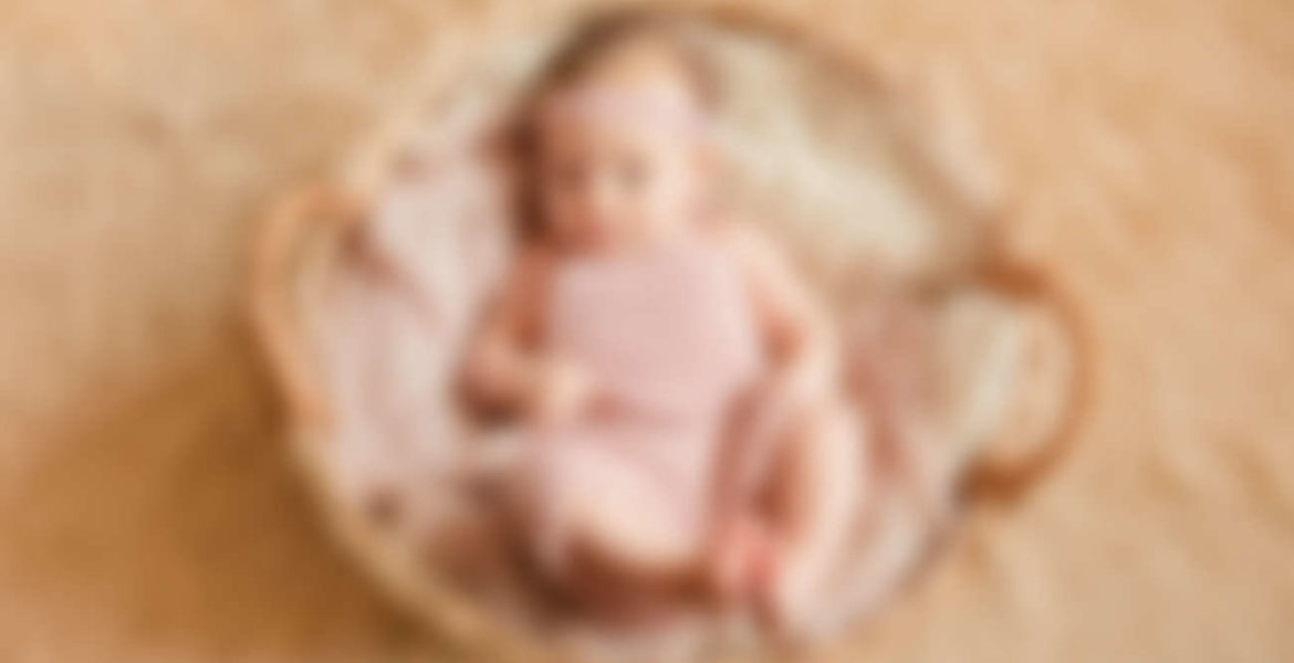 How to Edit Newborn Photos in Lightroom in only 65 Seconds!